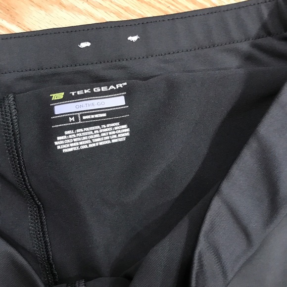 Tek Gear tennis or beach skirt. Attached undies. - Picture 6 of 7